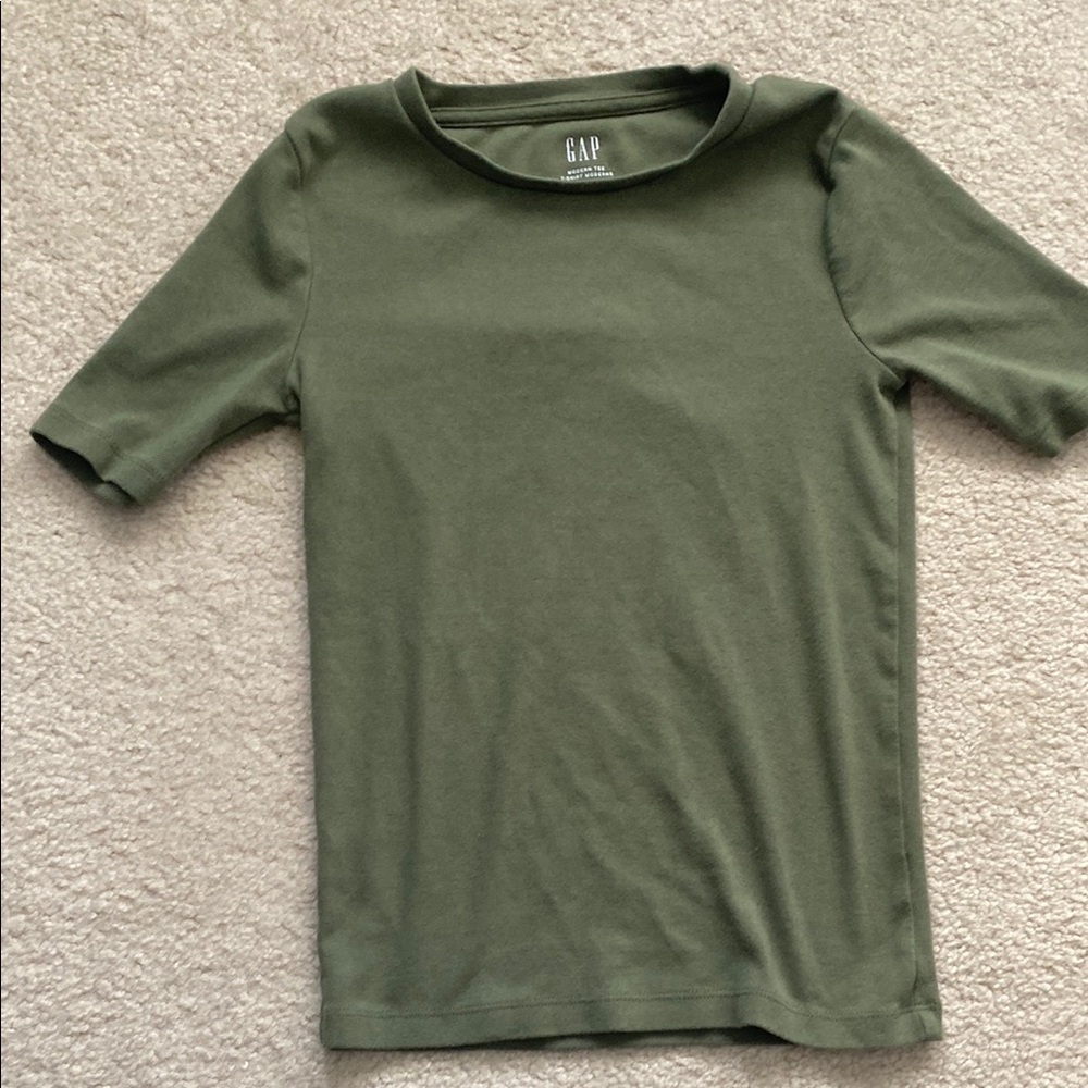 GAP Modern tee